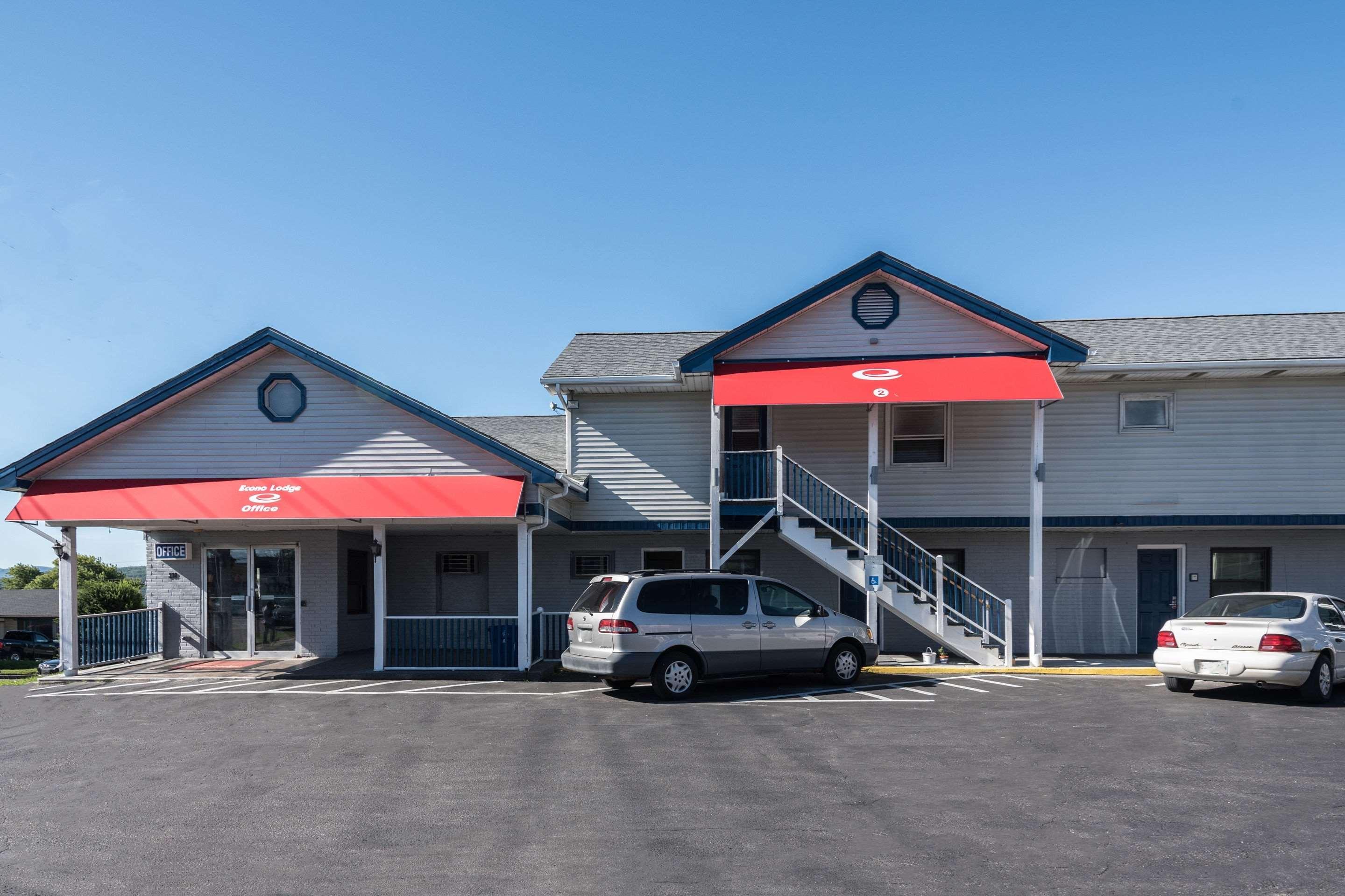 Econo Lodge Rutland City Near Hwy 7 Buitenkant foto