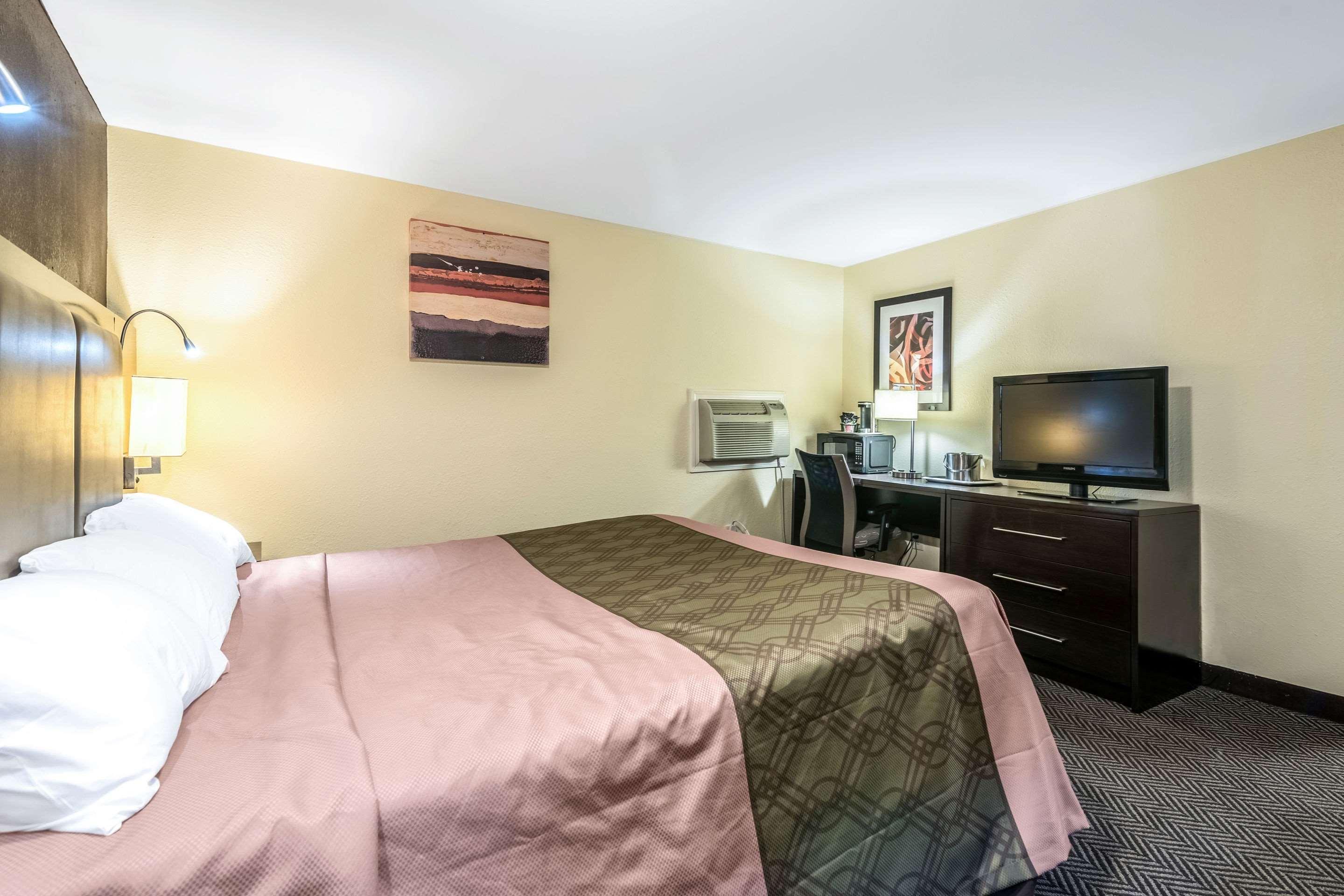 Econo Lodge Rutland City Near Hwy 7 Buitenkant foto
