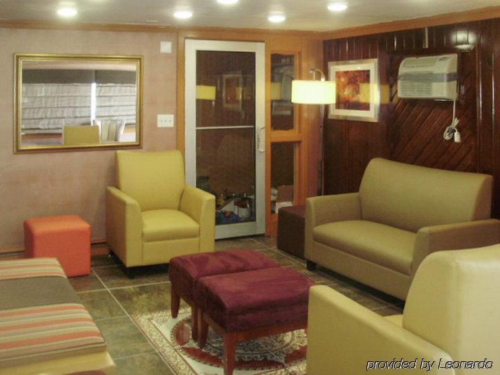 Econo Lodge Rutland City Near Hwy 7 Buitenkant foto