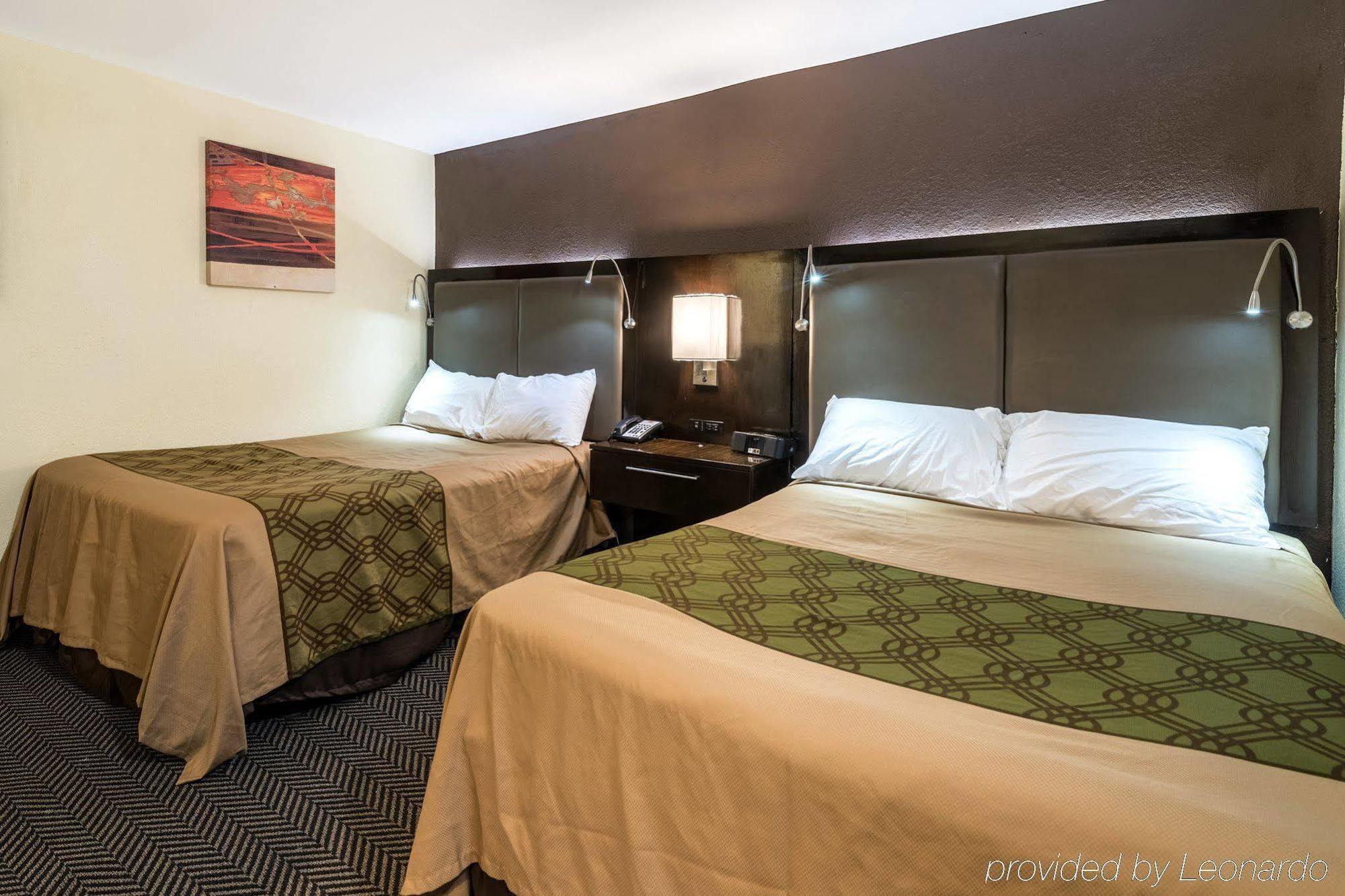 Econo Lodge Rutland City Near Hwy 7 Buitenkant foto